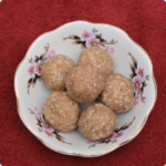 Nuvvulu (sesame) laddu